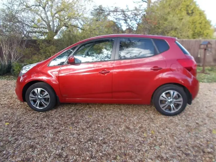 Kia Venga 2016 photo 5