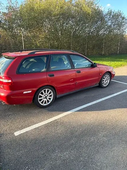 Volvo V40 2004 photo 2