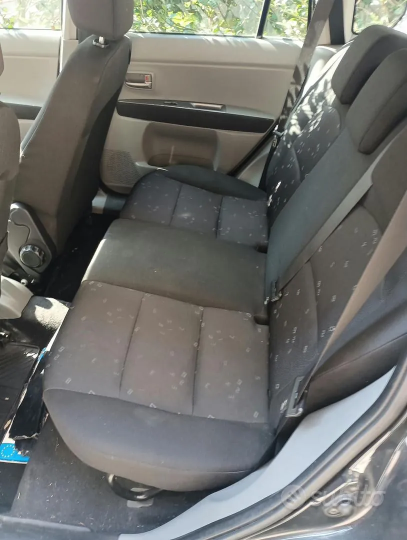 Mazda 2 2008 photo 3