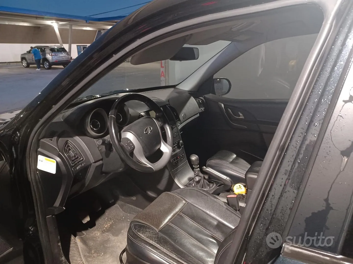 Mahindra Xuv500 2016 photo 5