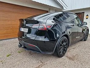 Tesla Model Y 2023 photo 4