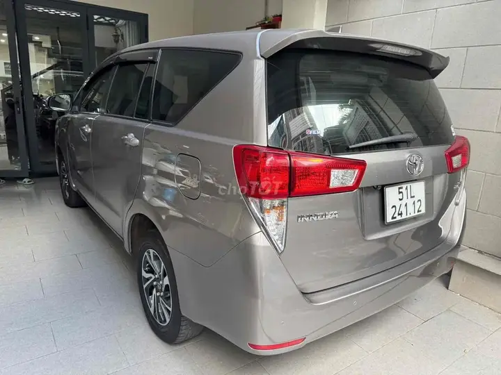 Toyota Innova 2022 photo 2