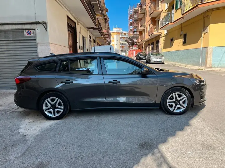 Ford Focus 2022 photo 4