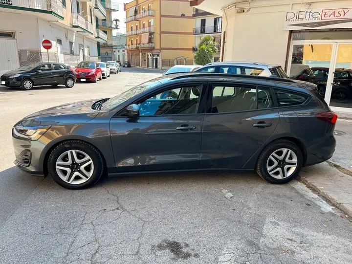 Ford Focus 2022 photo 5