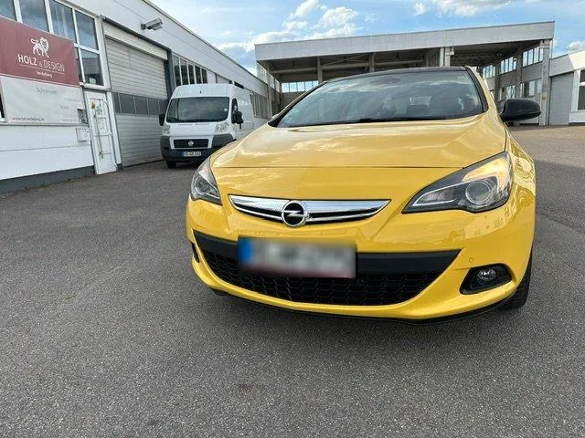 Opel Astra J Gtc