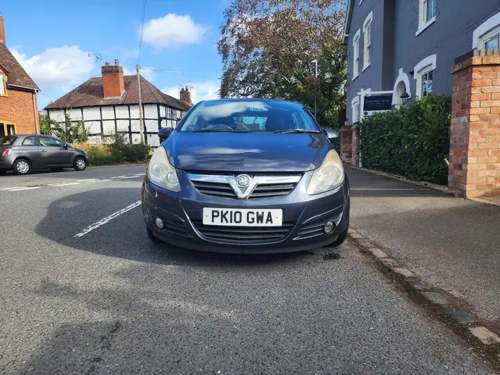 Vauxhall Corsa 2010 photo 2