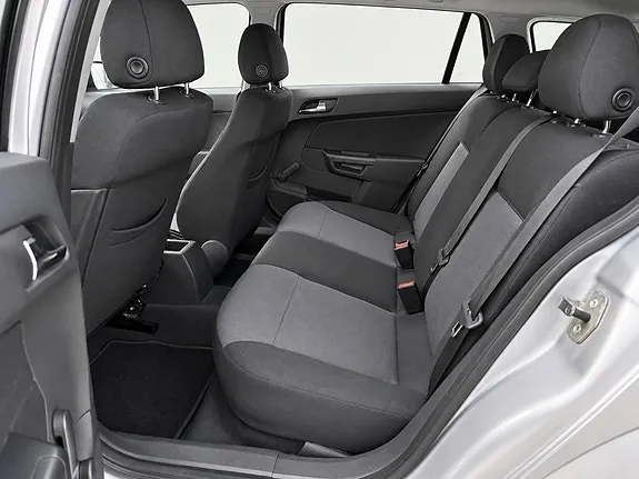 Opel Astra 2011 photo 5
