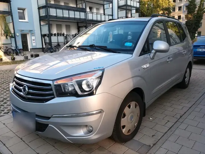 KG Mobility Rodius