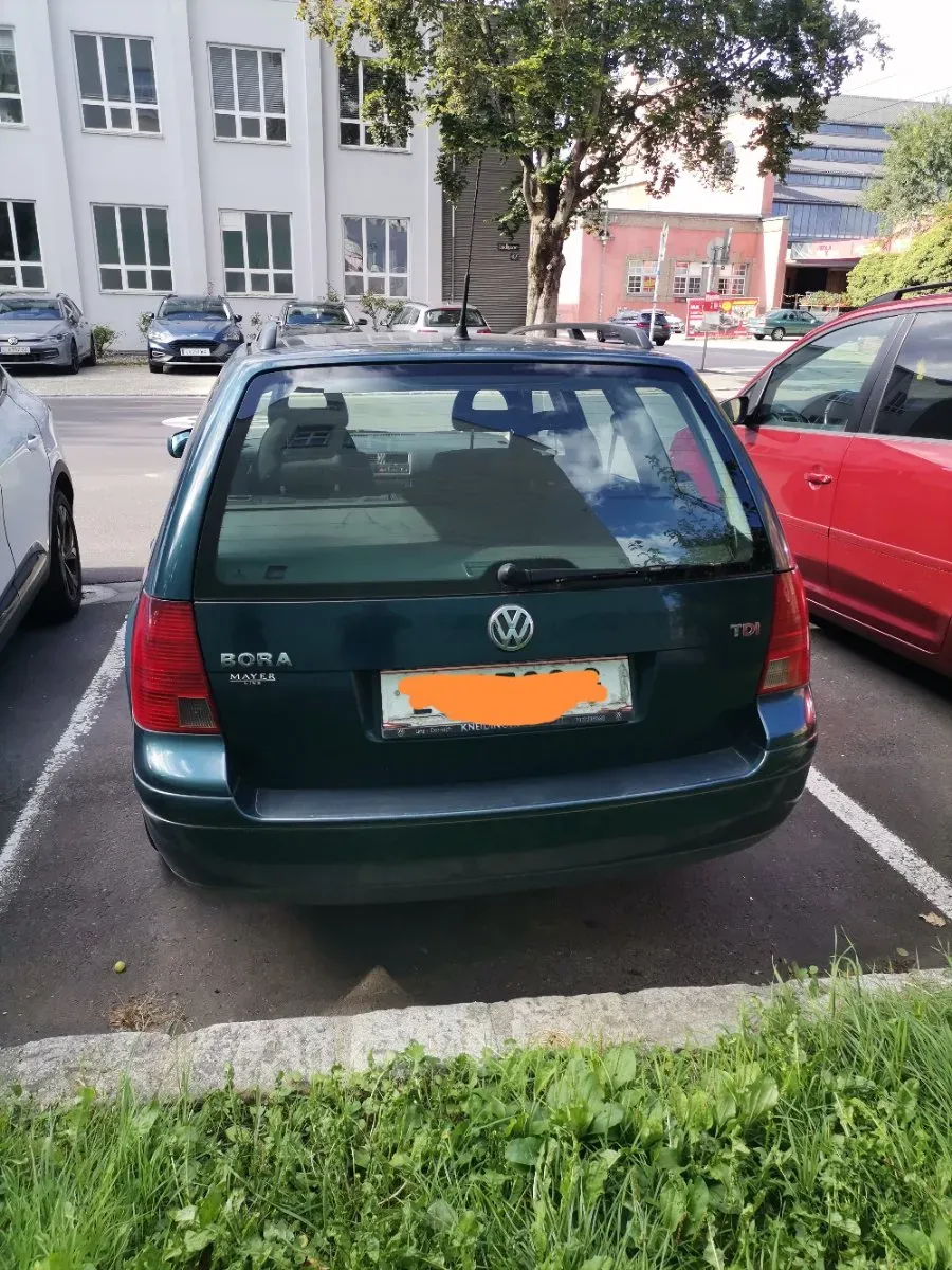 Volkswagen Bora 2001 photo 2