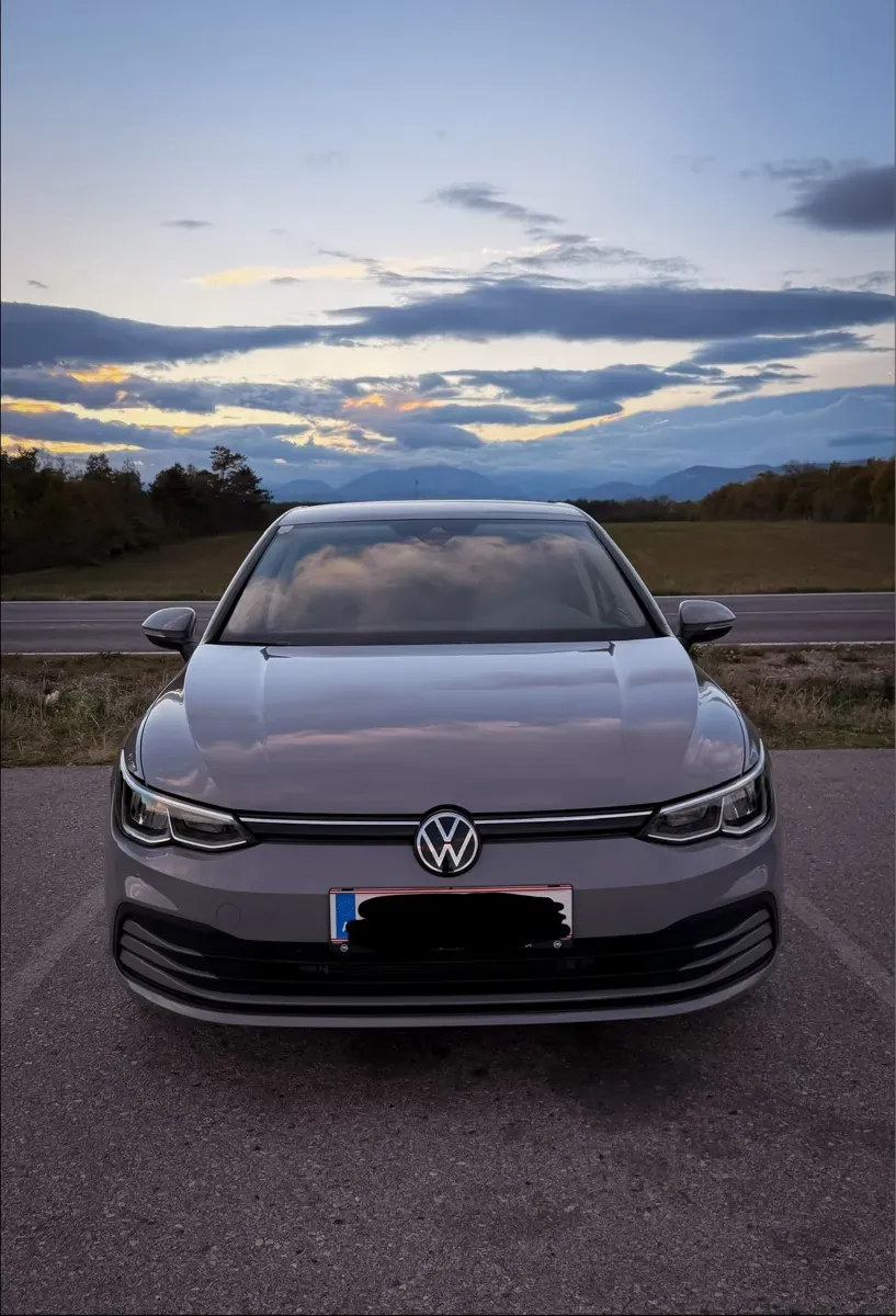 Volkswagen Golf 2024 photo 2