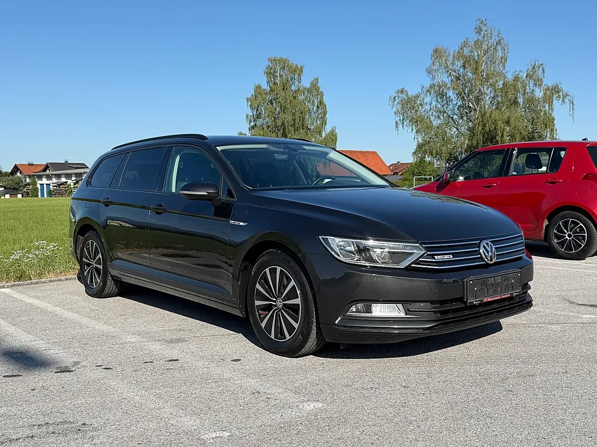 Volkswagen Passat 2018 photo 2
