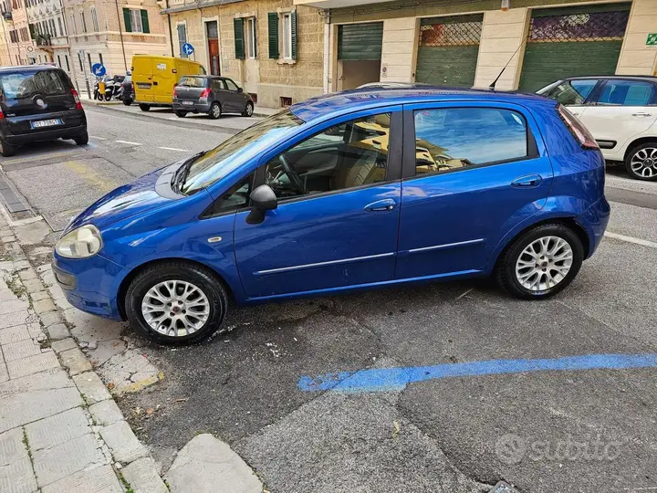 Fiat Punto Evo 2010 photo 4