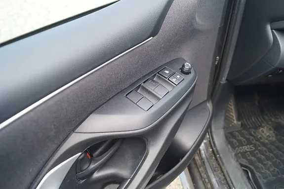 Toyota Yaris 2022 photo 4