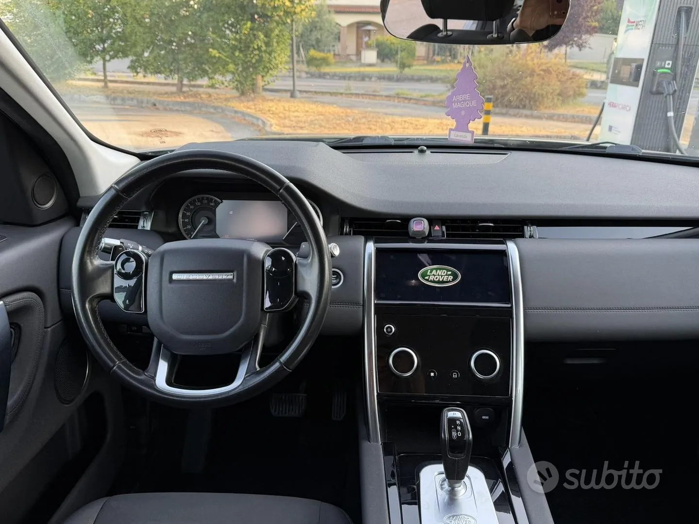 Land Rover Discovery Sport 2020 photo 5
