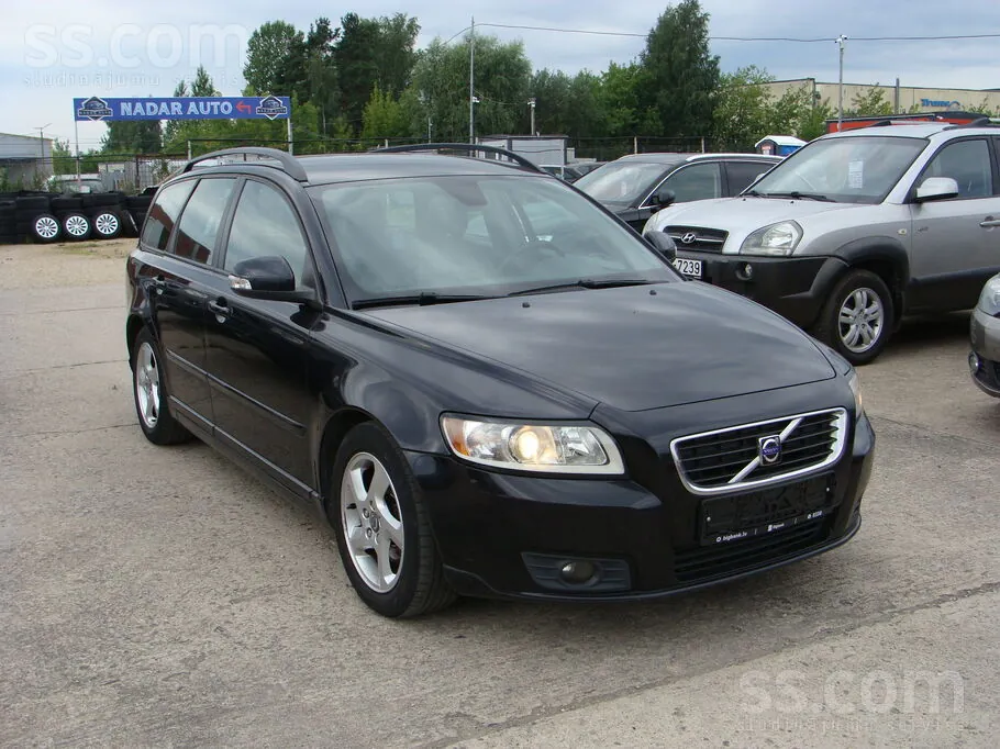 Volvo V50 2010 photo 3