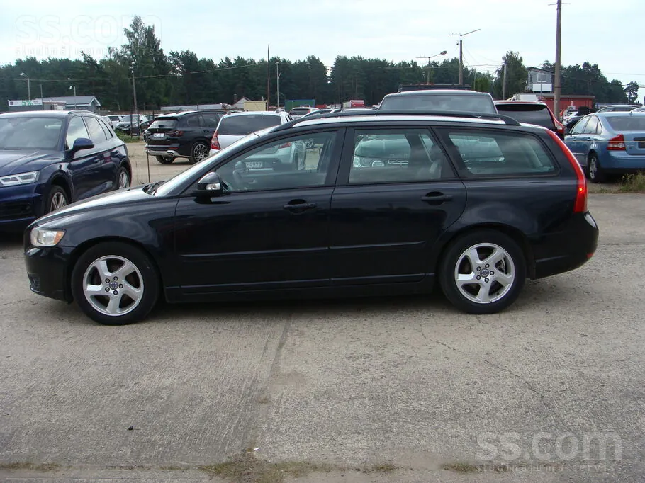 Volvo V50 2010 photo 5
