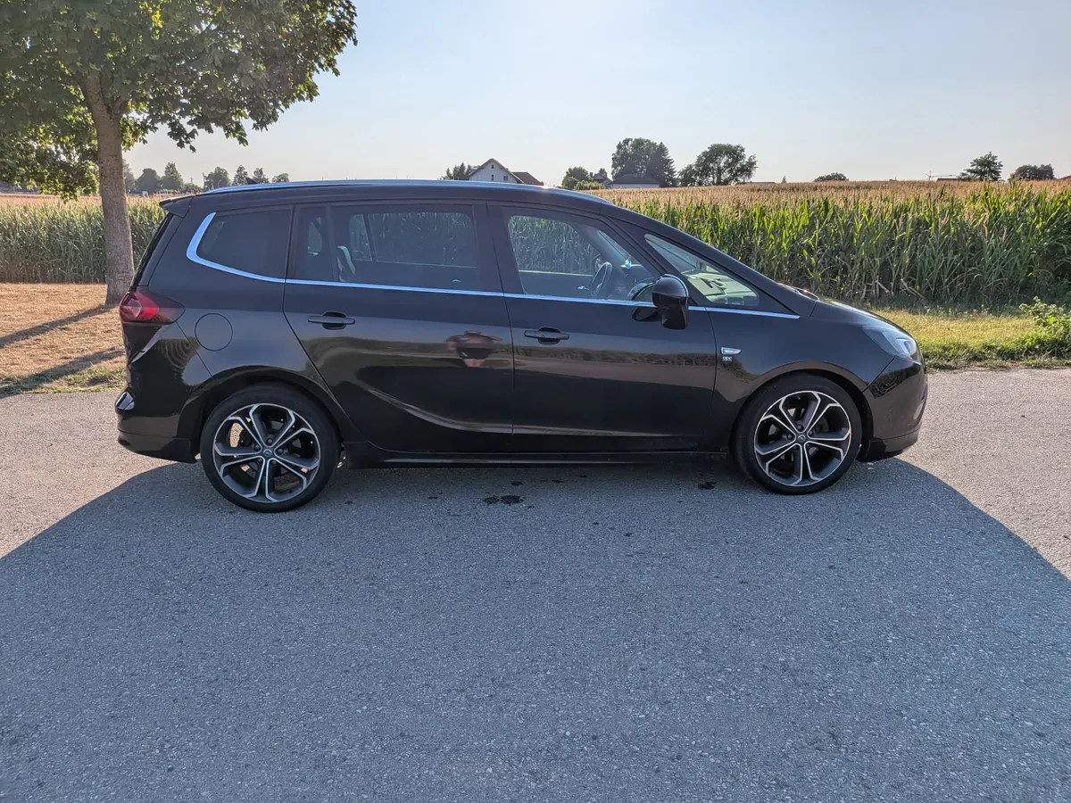 Opel Zafira 2014 photo 3