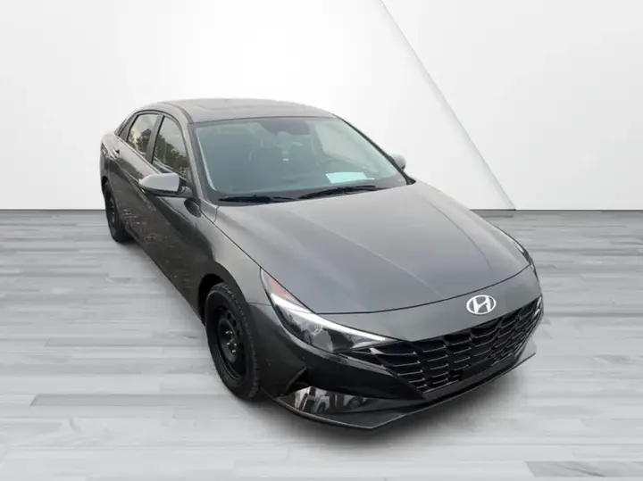 Hyundai Elantra 2023 photo 3