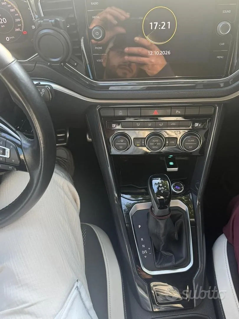 Volkswagen T-Roc 2019 photo 2