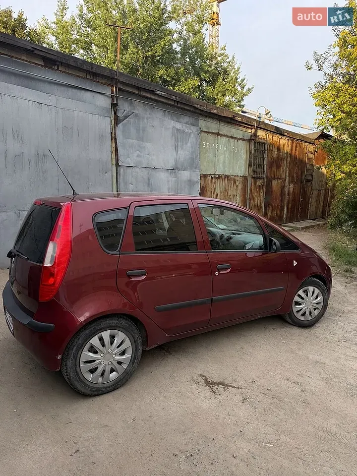 Mitsubishi Colt 2006 photo 2
