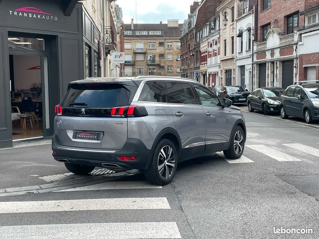 Peugeot 5008 2020 photo 3
