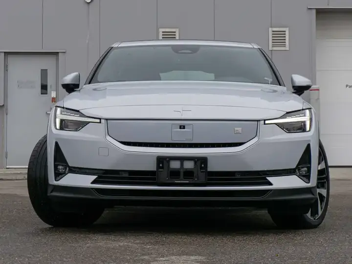 Polestar 2 2024 photo 2
