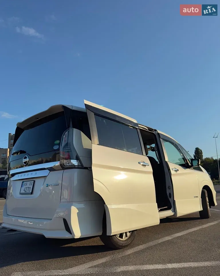 Nissan Serena 2018 photo 3