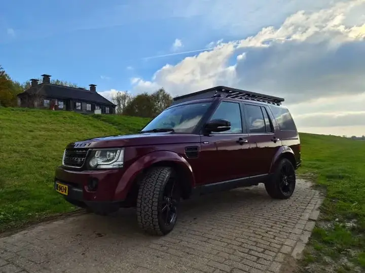Land Rover Discovery 4