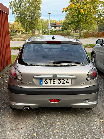 Peugeot 206 2002 photo 2