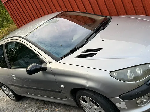 Peugeot 206 2002 photo 3