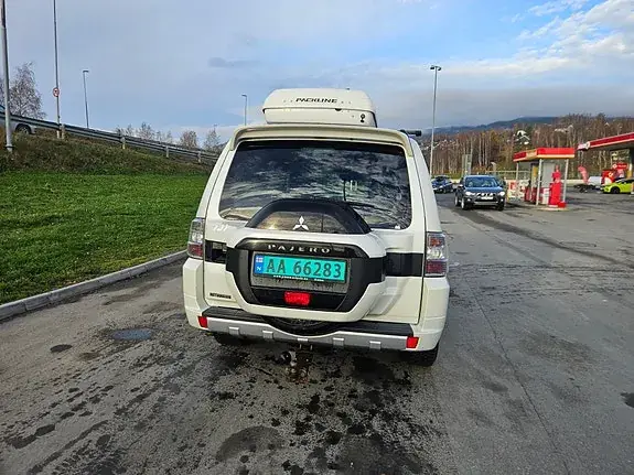 Mitsubishi Pajero 2015 photo 4