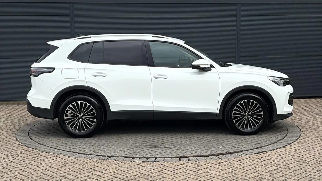 Volkswagen Tiguan 2025 photo 4