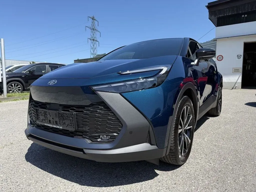 Toyota C-Hr 2025 photo 3