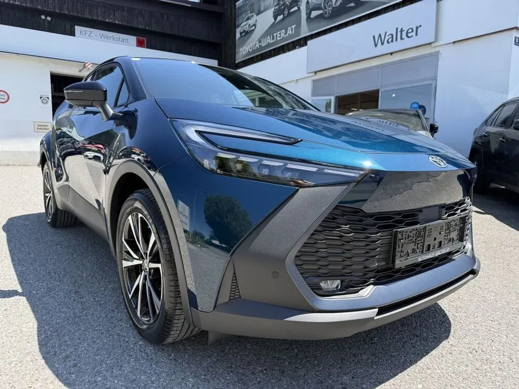 Toyota C-Hr 2025 photo 2