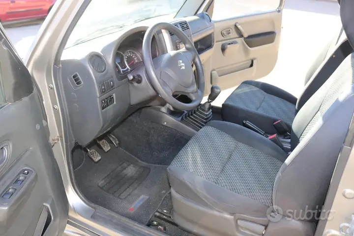 Suzuki Jimny 2015 photo 5