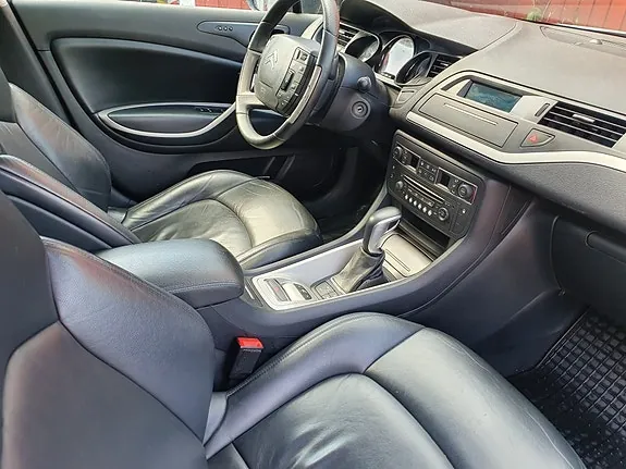 Citroen C5 2012 photo 2