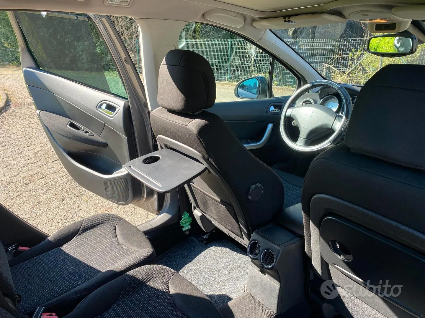 Peugeot 308 2008 photo 4