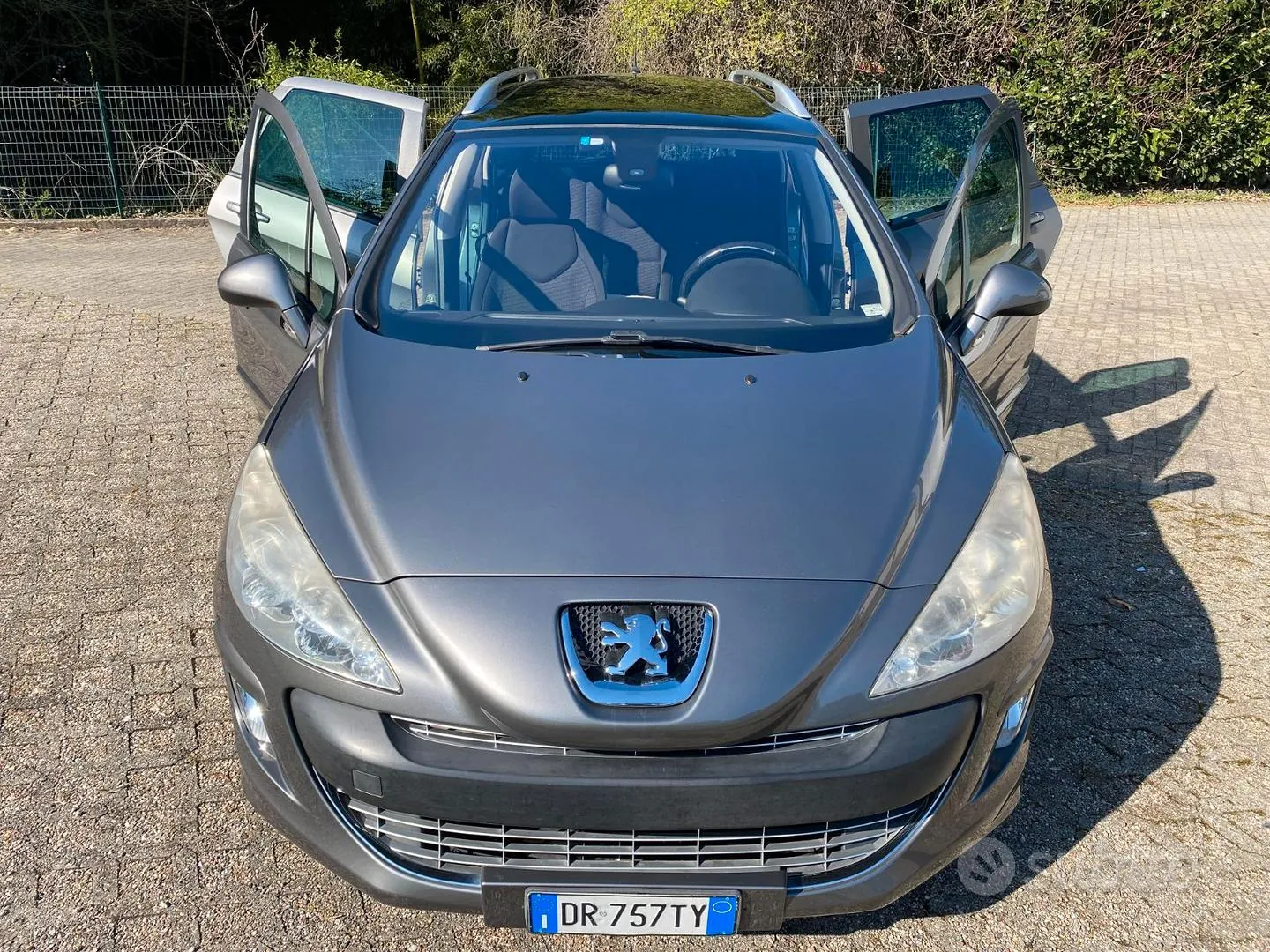 Peugeot 308 2008 photo 2