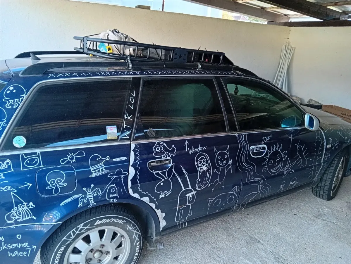 Audi A4 1999 photo 2