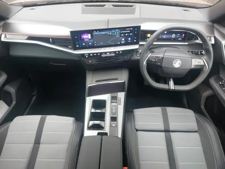 Vauxhall Grandland 2025 photo 3