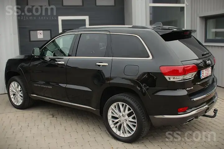 Jeep Grand Cherokee 2021 photo 2