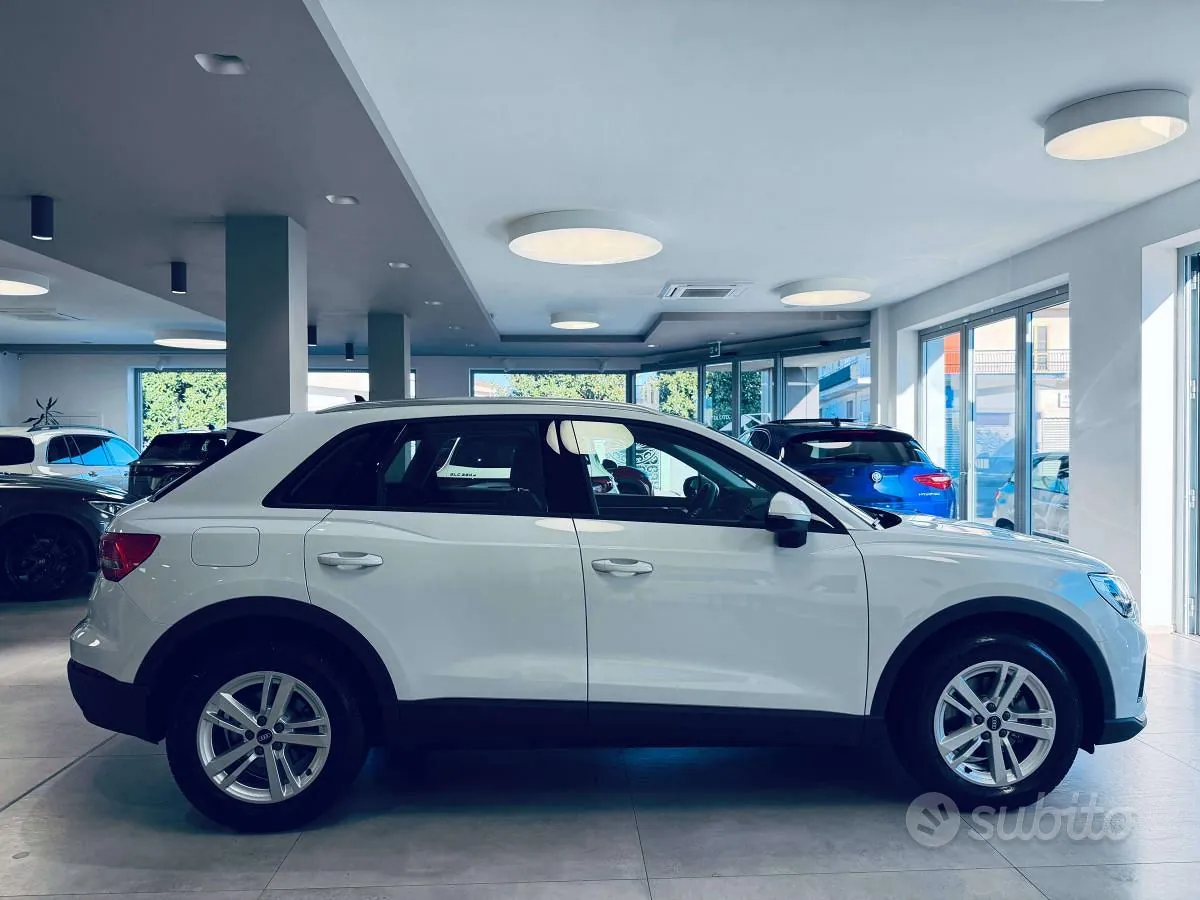 Audi Q3 2022 photo 3