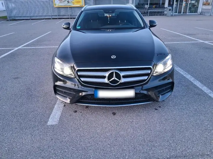 Mercedes-Benz E 220