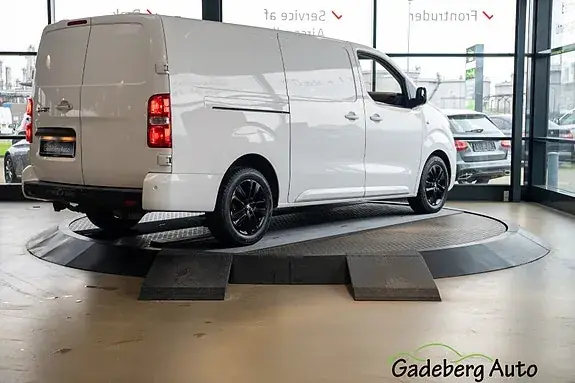 Peugeot Expert 2021 photo 2