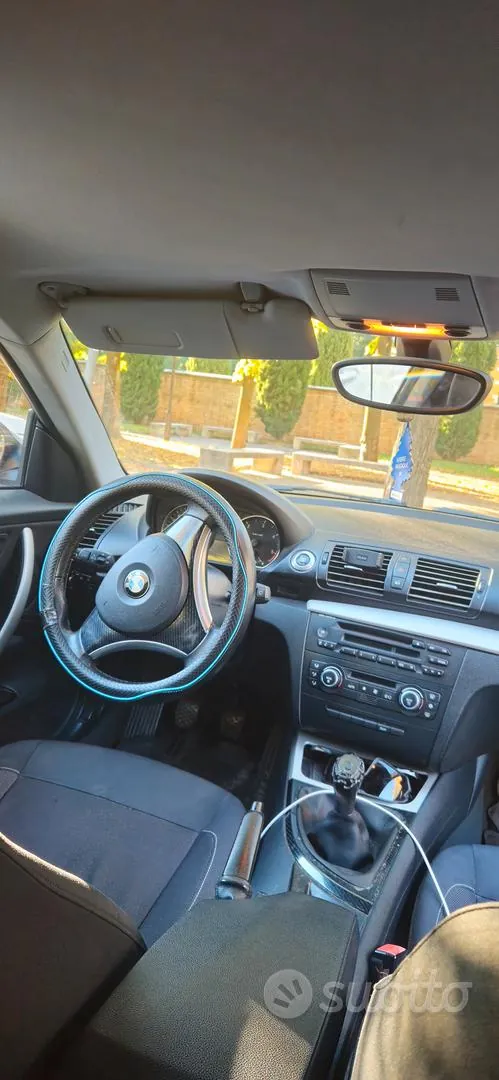 BMW 1 Series 2010 photo 3