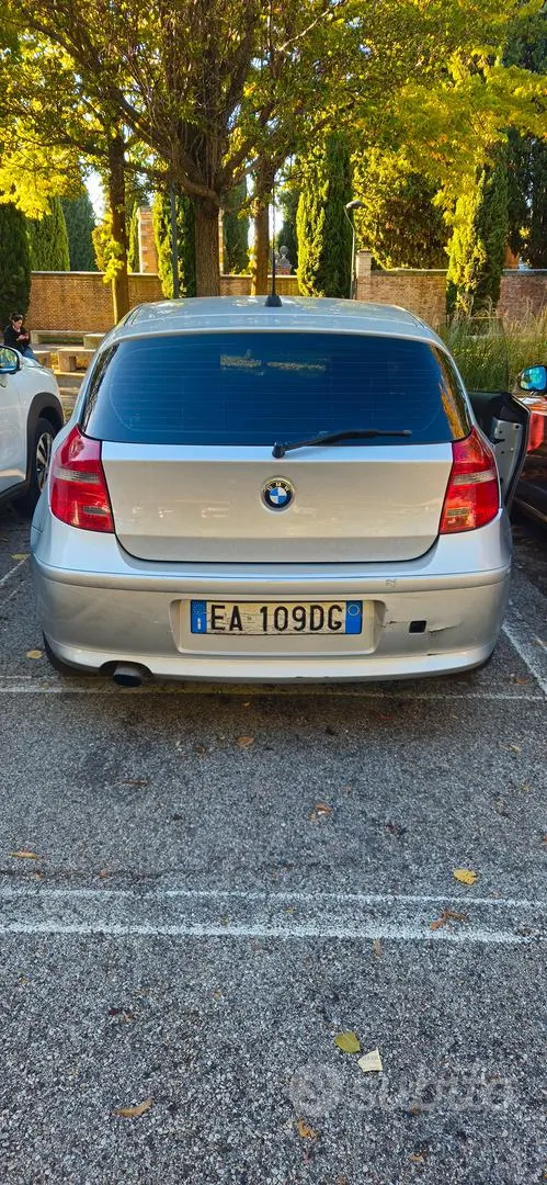 BMW 1 Series 2010 photo 2