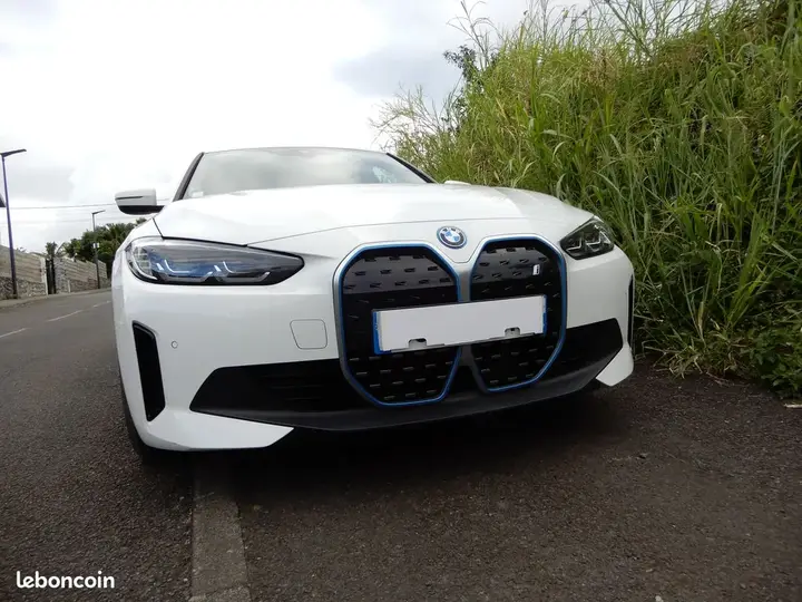 BMW I4 2022 photo 5
