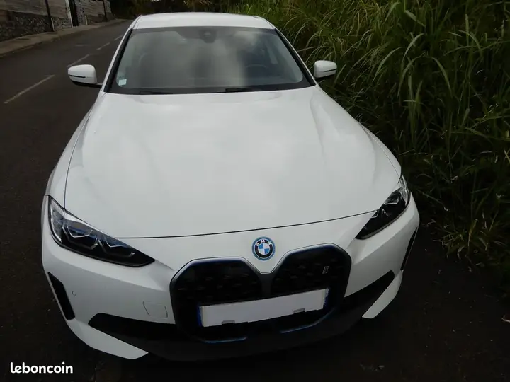 BMW I4 2022 photo 4