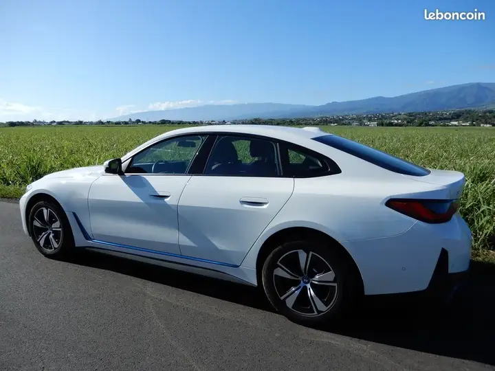 BMW I4 2022 photo 3