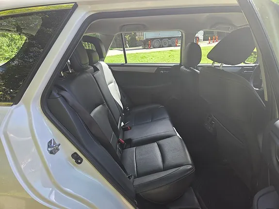 Subaru Outback 2015 photo 3